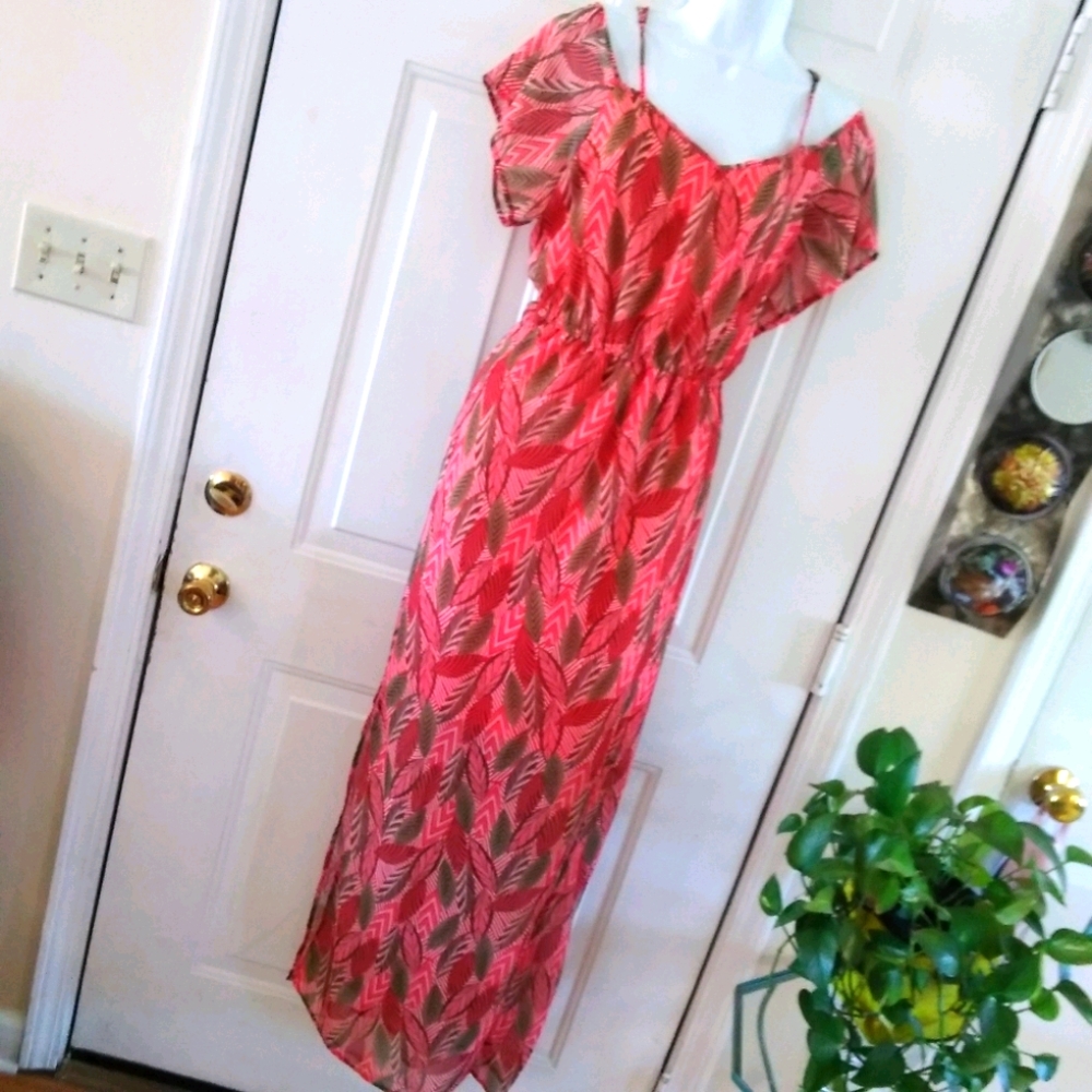 Charming Charlie Leaves Print Cold Shoulder Maxi Dress. Size L 🆕